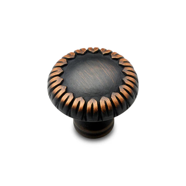 Petals Edge Knob 1 1/4"