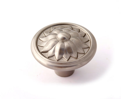 Fiore Knob 1 1/4"