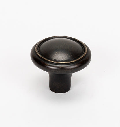 Colonial Knob 1 1/2"