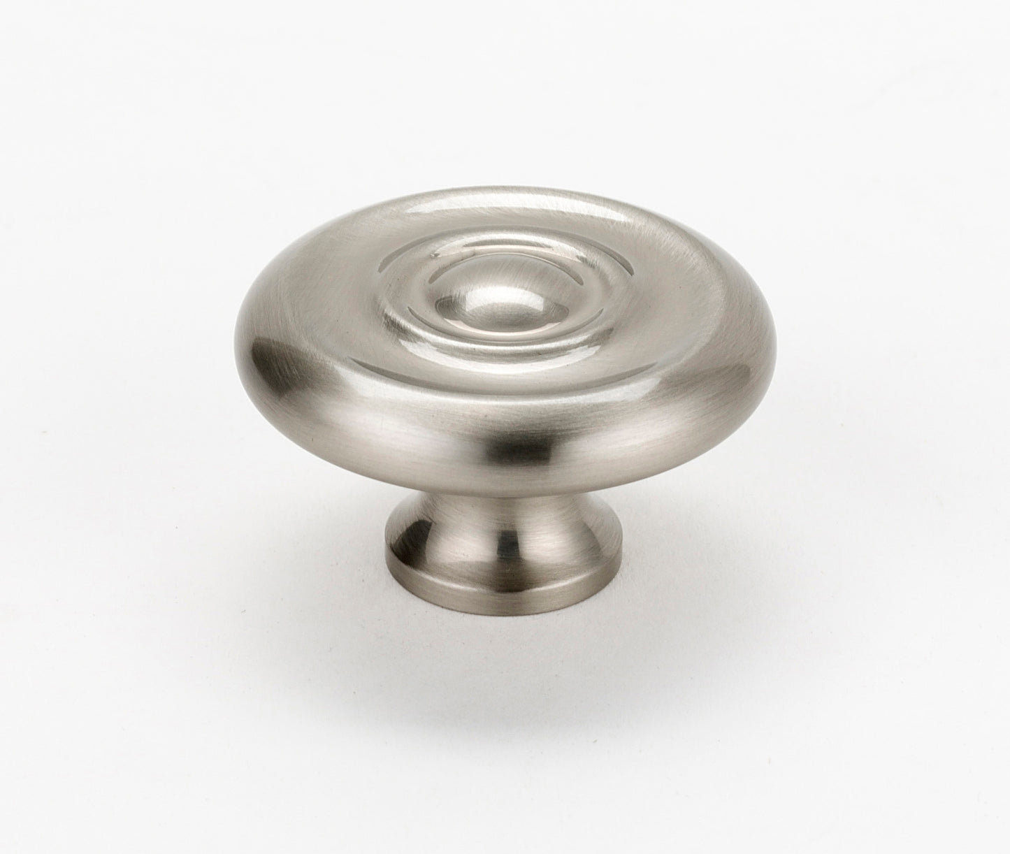 Traditional Knob 1.25" (Multiple Finishes)