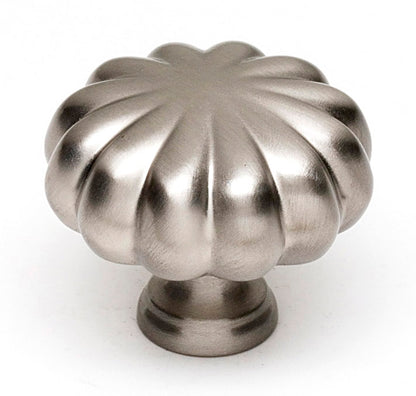 Petal Knob 1 1/4" (Multiple Finishes)