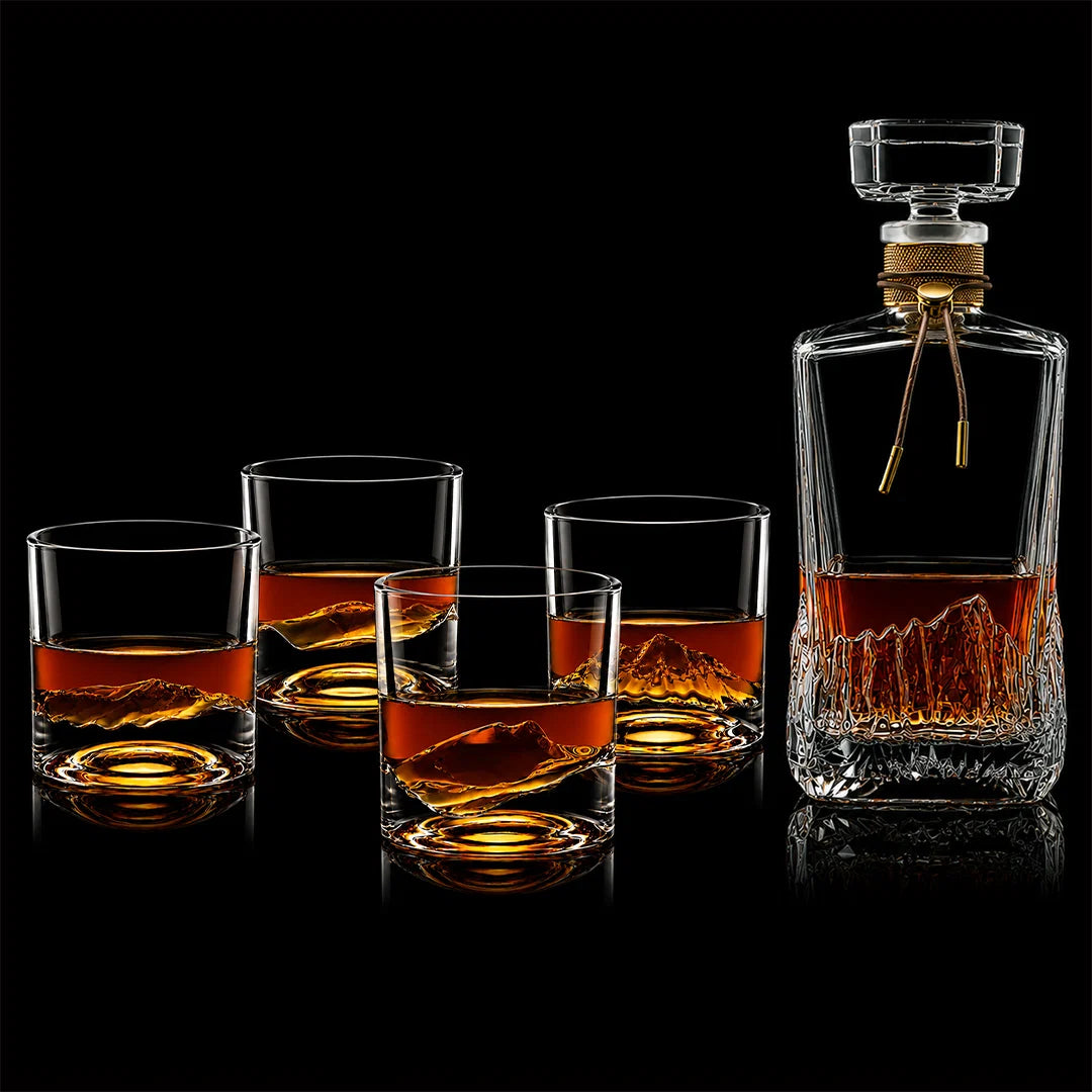The American Peaks Whiskey Set