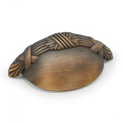 Ribbon and Reed Cup pull