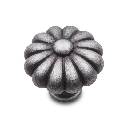 Flower Knob 1 1/2"