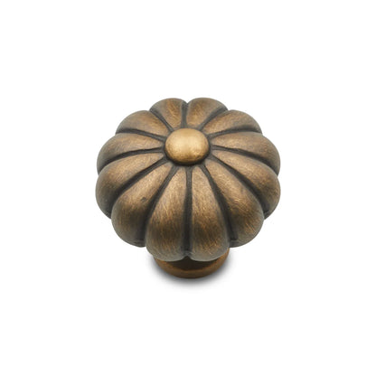 Flower Knob 1 1/4"