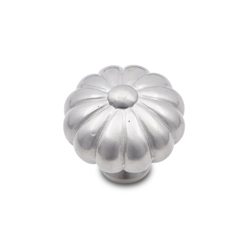 Flower Knob 1 1/4"