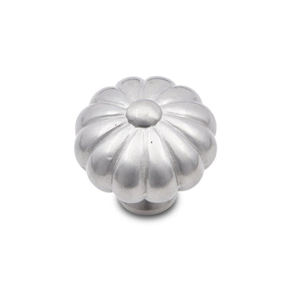 Flower Knob 1 1/4"