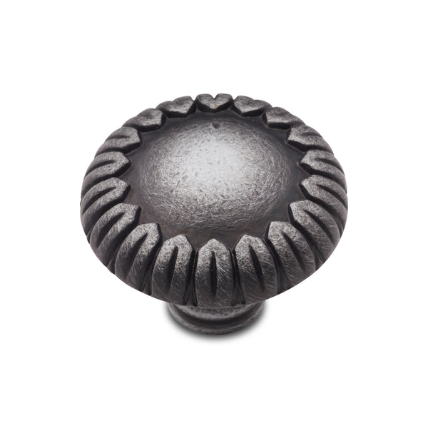 Petals Edge Knob 1 1/2