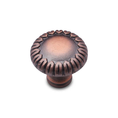 Petals Edge Knob 1 1/4"