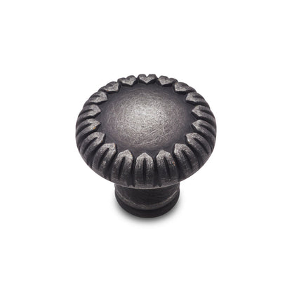 Petals Edge Knob 1 1/4"