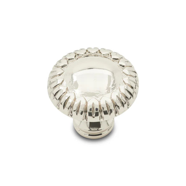Petals Edge Knob 1 1/4"