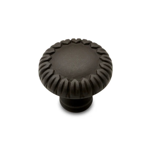 Petals Edge Knob 1 1/4